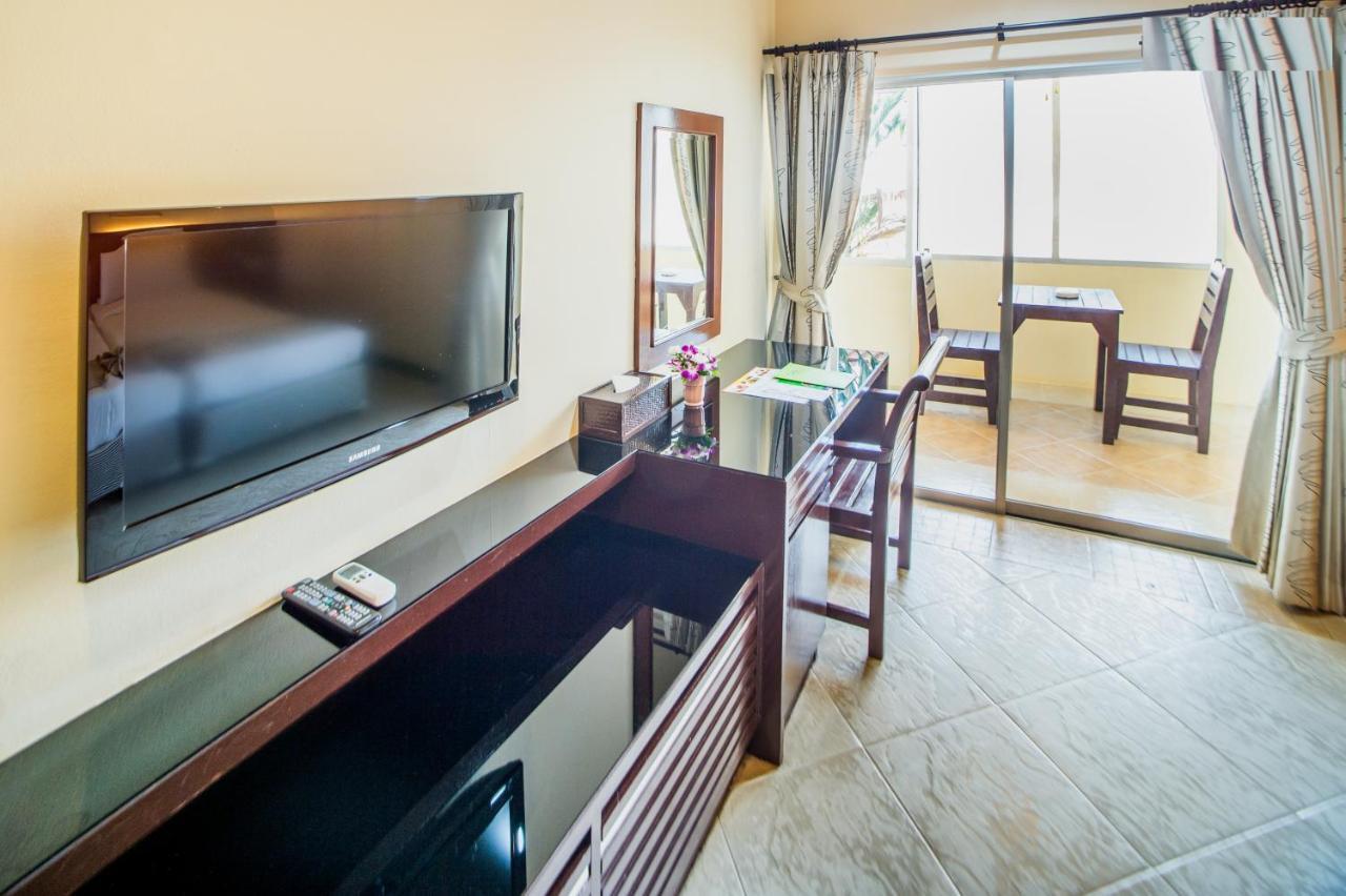 Gazebo Resort, Pattaya Luaran gambar